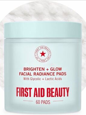 First Aid Beauty Brighten + Glow Facial Radiance Pads - Mint Blue